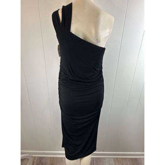 Isabella Oliver Darcie Maternity Dress with Lenzing™ Ecovero™ in black. Size 4. - Picture 9 of 9